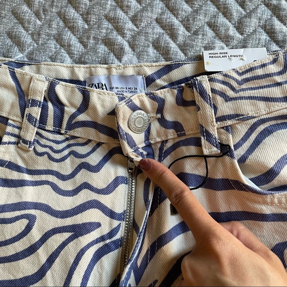 ZARA PRINTED STRAIGHT LEG JEANS - Picture 9 of 10